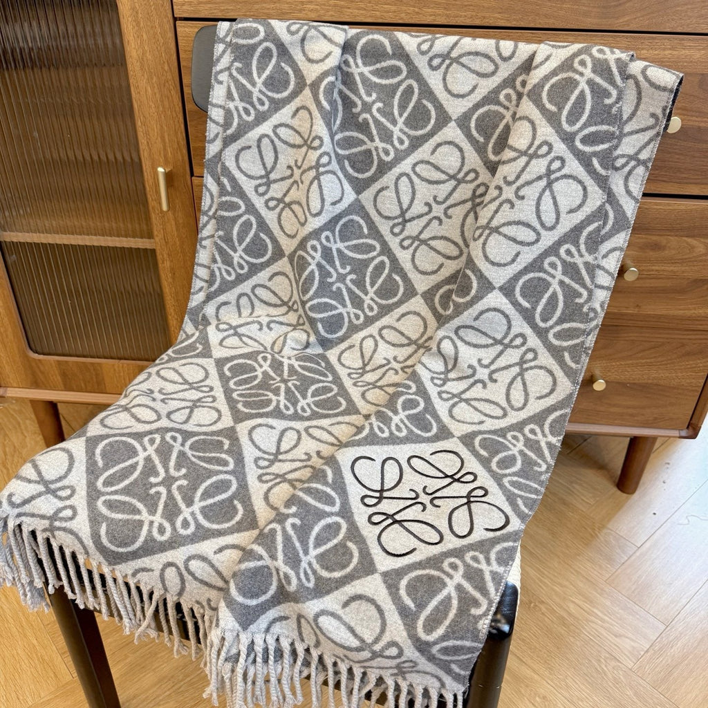 Gray and Beige Loop Pattern Fringed Knitted Scarf — hero